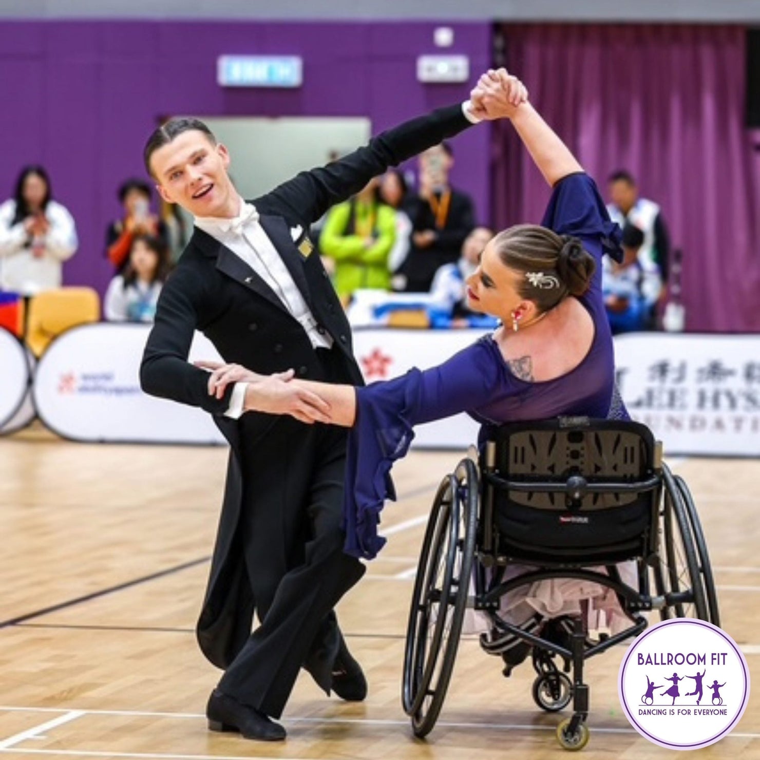 Ballroom Fit, Como